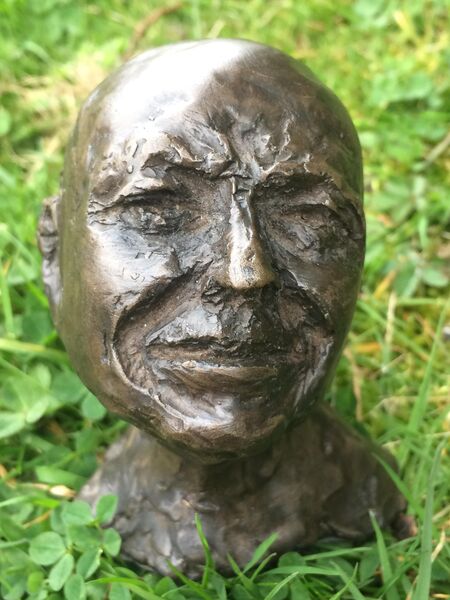 Bald Statements Bronzes Questioning  - CH pic April 19